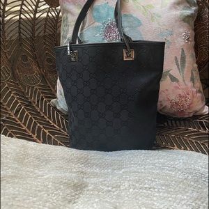 Authentic Gucci Bucket Bag